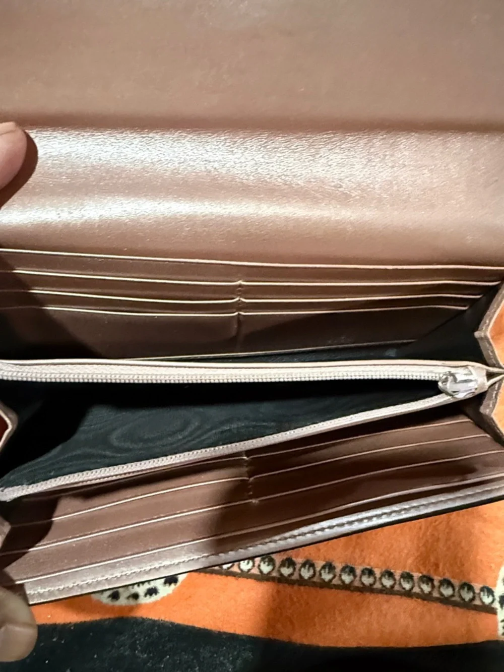 Gucci Embossed GG Continental Wallet in Dusty Rose Pink with Gold Accents - Picture 6 of 8